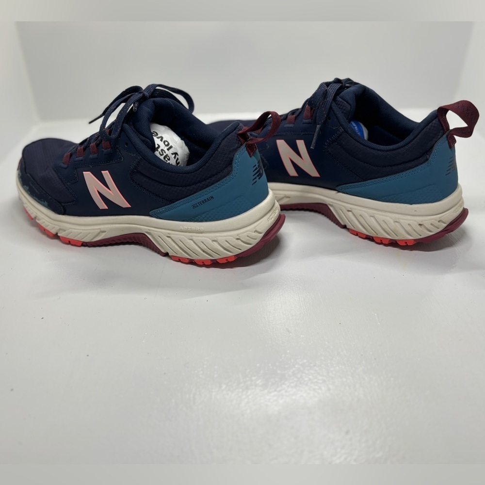 New Balance 510 youth trail running shoe in Navy and Pink size 4.5Y - Picture 4 of 12